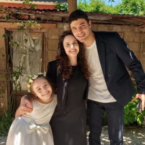 Güzin Alkan Instagram - #kardeşlerim #atv #ngmediatv 💖💖💖#türkiye #dizi #türkdizileri #türkdizi @halitozgursari @aylinakpinarofficial @sevntrenova @atvturkiye #halitözgürsarı #aylinalptekin #güzinalkan 🧿🧿🧿🧿🎉
