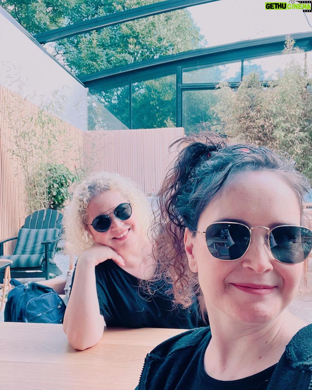 Güzin Alkan - 2.3K Likes - ☕️🧁🌞🧿🥰💖💖#istanbul #haziran #sohbet @gulsumalkanofficial