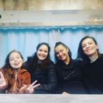 Güzin Alkan Instagram - #canlar #set #anneler #oyuncukoçu #çekim #test #yapıldı #sağlık #çalışma #karavan #mutluluk #sevgi ❤️❤️❤️❤️🎉🎉🎉🎉 Istanbul Province