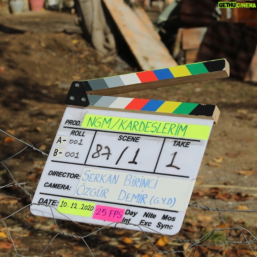 Güzin Alkan - 642 Likes - @kardeslerimdizi @ngmediatv @nazlihepturk @serkanbirinci @resulozkaya @duyguylmzzzz @atvturkiye ilk set günü hayırlı olsun 🎈🎈🎈💐💐💐 #kardeşlerimdizi #atv #güzinalkan