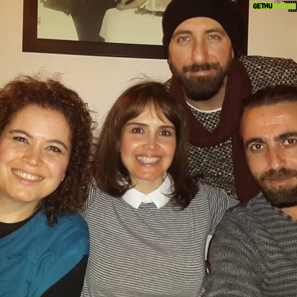 Güzin Alkan - 728 Likes - #tbt #perşembe #kıymetli #özel #şenerşen #uğuryücel #beyoğlu #sinema #sohbet #dost #dostluk 🎈