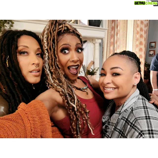 Gabrielle Dennis Instagram - I'm excited and hope you are too about the FINALE of @ablackladysketchshow so grab your crew, your brew, or your adult toddler and pull up, it's going to be epic! #GetIntoIt #BTS #ABLSS #SeasonFinale #TONIGHT