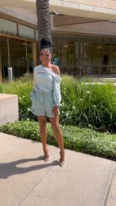 Gabrielle Dennis Instagram - Thanks for the fun clip from #TheReal April otherwise you know I wouldn't have had any footage lol shout out to my glam team for this look @lirpamakeup @hairbyashnicole @ashleyseanthomas ❤️❤️❤️ #TheReal #GabrielleDennis #InTheseStreets #ThesePressStreets .............................................................. Fun day glamming @gabrielle_dennis for THE REAL MAKEUP @lirpamakeup using @beautybakeriemakeup @mentedcosmetics @colouredraine #THEREAL HAIR @hairbyashnicole Reposted from @lirpamakeup