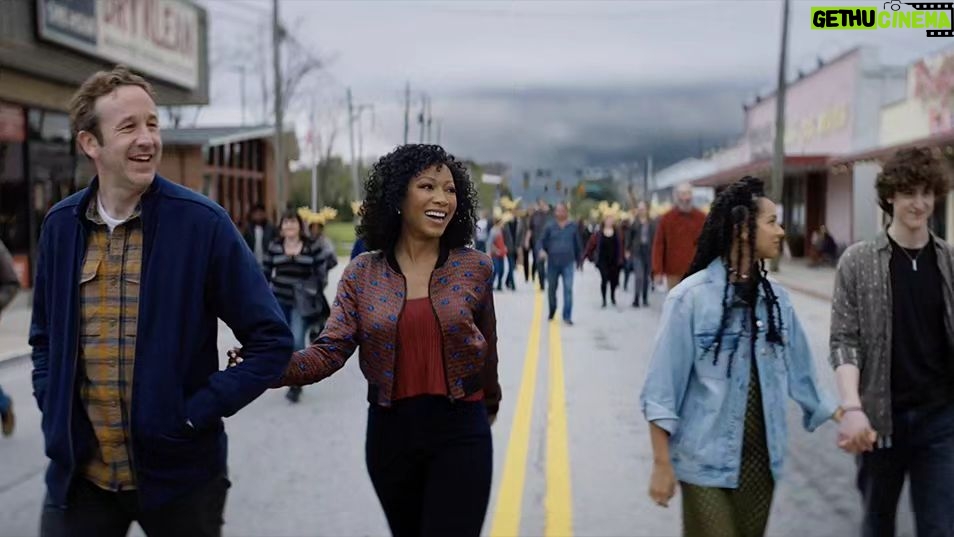 Gabrielle Dennis Instagram - ONLY TWO EPISODES LEFT, so tune into @appletv tonight for episode 109 and find out why Deerfest is on everyone's mind and how everything isn't what it seems. And shoutout to our writers for another great episode 💪🏾💙🦋 we hope you all have been enjoying the show! #TheBigDoorPrize #FYC #AppleTVplus