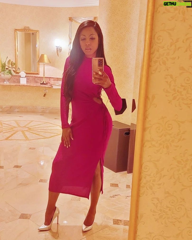 Gabrielle Dennis Instagram - It's been a good minute since I've been out all day and night lol so not sure if bathroom selfies are still a thing but until I recover from yesterday's festivities this is all I have the energy to post lol.