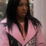 Gabrielle Dennis Instagram - Season 2 of The Upshaws coming at ya June 29th with one of your favorite @netflix families....and, yes, Tasha even got a chance to slide through and play a little 🙌🏾 #TheUpshaws #Season2 #Netflix #ComingSoon