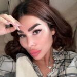 Gabrielle Marion Instagram - Je suis pas Spons, la brosse a juste vraiment changé ma routine capillaire💇🏽‍♀️ J’ai maintenant des beaux rideaux à la place de mon toupet 🤓 #hairgoals #hair #fypage @hottoolspro