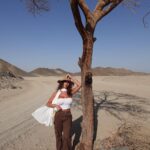 Gabrielle Marion Instagram - Il faisait chaud. En revenant, on a mis nos maillots 🥵🐫 #egypt #desert Desert, Red Sea, Egypt