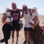 Gabrielle Marion Instagram - Egypt part II : Aller se balader dans le desert et visiter un village bédouin n’a jamais été aussi ressourcant. 🐫🏜️ #desert #egypt Desert Safari Hurghada