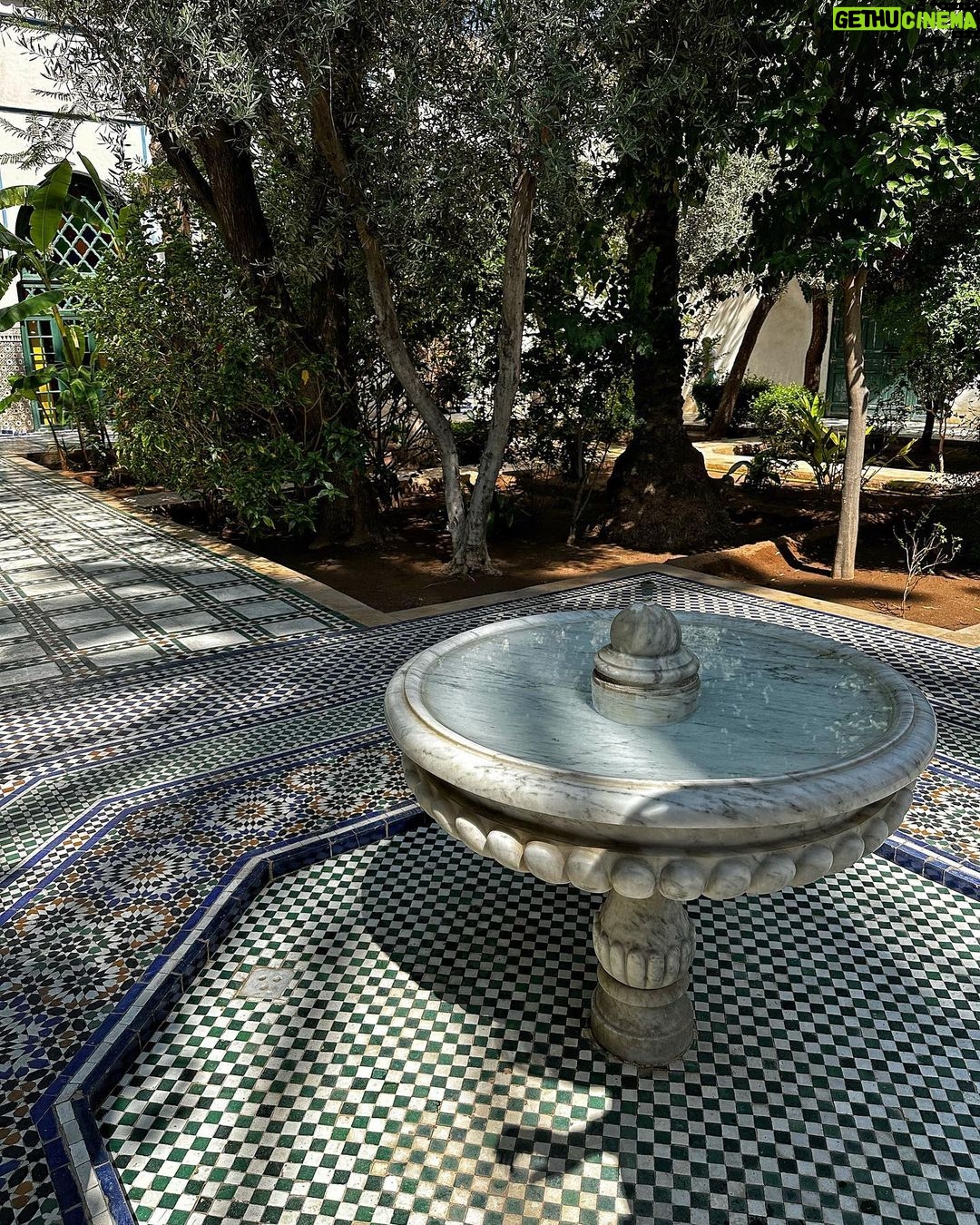 Gabrielle Marion Instagram - Marrakech est une des beautés de ce monde 🇲🇦👏🏼 À visiter: -La médina -La villa de Yves Saint-Laurent et Pierre bergé -Le musé YSL #travel #marrakech #ysl #medina Majorelle Gardens, Marrakech