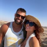 Gabrielle Marion Instagram - Il faisait chaud. En revenant, on a mis nos maillots 🥵🐫 #egypt #desert Desert, Red Sea, Egypt