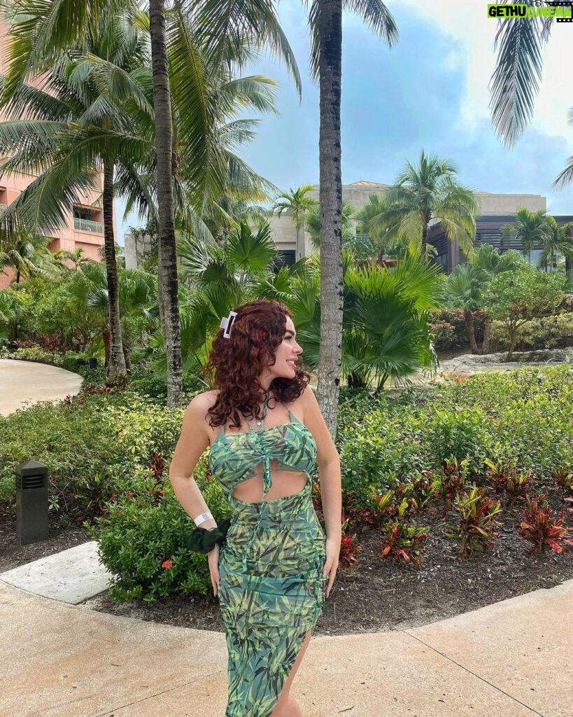 Gabrielle Marion Instagram - Bahamian life🌴☀️ The Cove Atlantis