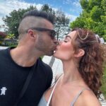 Gabrielle Marion Instagram - Un week-end d’amoureux tout en couleur avec @tripdhumour et @trois_rivieres .📍🥡🎟️ Rire aux éclats, manger comme des cochons et découvrir l’histoire de ce beau coin de pays 🗺️ Merci Trois-Ri!🫶🏼 #tripdhumour #tres3r Trois-Rivières Centre Ville