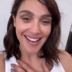 Gal Gadot Instagram - So thrilled to be apart of the Walk of Fame’s Class of 2024. 🙏⭐️