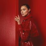 Gal Gadot Instagram - @VogueHongKong ❤️ Photographer: @gregswalesart Stylist: @KarlaWelchStylist Cover Wardrobe: @YSL by @anthonyvaccarello Cover Jewelry: @TiffanyAndCo Makeup Artist: @MissJoBaker Hair Stylist: @JennyChoHair Manicurist: @NailsByShige Producer: @AlexeyG @AGPNYC Casting: @jilldemling