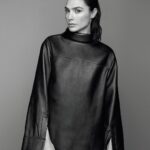 Gal Gadot Instagram - Thanks for having me @s_moda 🖤 Photographer: @thomaswhiteside Styling: @karlawelchstylist assisted by @gracewrightsell Makeup: @sabrinabmakeup Hairstylist: @renatocampora Manicure: @nailsbyshige