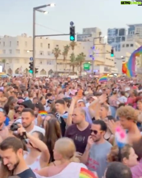 Gal Gadot Instagram - Love is Love 🌈 And TLV pride parade is celebrating it beautifully Tel Aviv, Israel