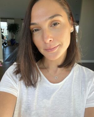 Gal Gadot Instagram - Proud ✡️