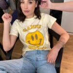 Gal Gadot Instagram - There is nothing like a little Mac to boost up a shooting day 🧡🌈 @AllGoodles — ‏GG, Founding Partner