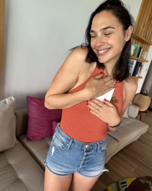 Gal Gadot Instagram - This year we’re spending Valentine’s Day a part which in a funny way makes me appreciate everything we have even more. 
I love you @jaronvarsano. You’re my one. My only. My everything. 
Life is too short together. 
אני אוהבת אותך.ֶ
555 ✋🏼✋🏼✋🏼✋🏼✋🏼