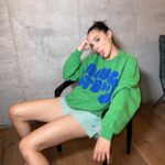 Gal Gadot Instagram - Go green 💚😜