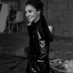 Gal Gadot Instagram - 🖤