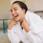 Gal Gadot Instagram – Hope your Sunday is as happy as mine 😄  #SmilingIsContagious