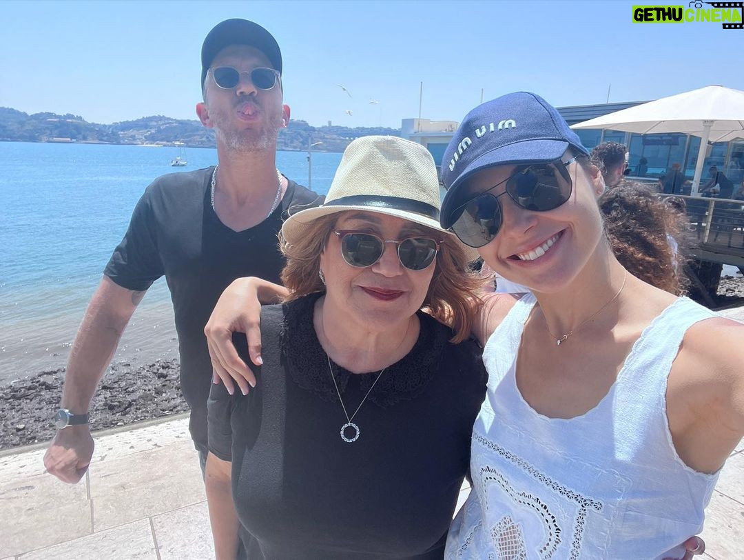 Gal Gadot Instagram - Obrigada Portugal! You were good to us♥️🇵🇹
