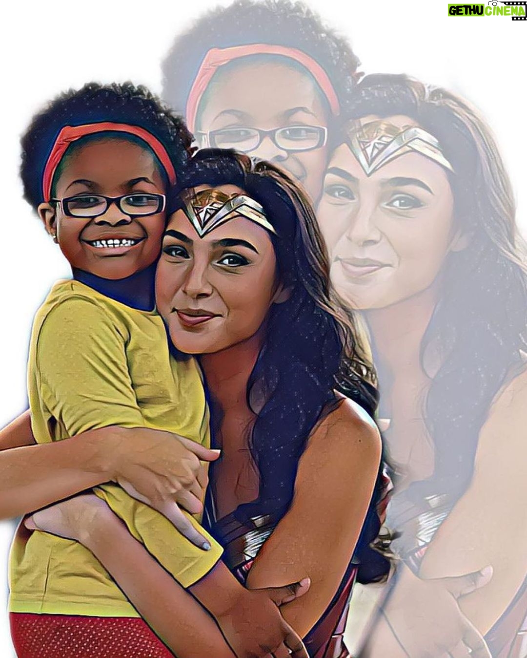 Gal Gadot Instagram - I keep seeing so many amazing WW works of art, I just had to share some of my favorites with you guys thank you for your hard work and love 🙏⚡ I'm honored #ww
