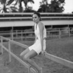 Gal Gadot Instagram - 🩶