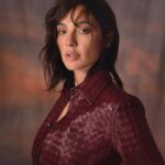Gal Gadot Instagram – Thank you for having me @FlauntMagazine
❤️🖤
Photographed by @GregSwalesArt
Styled by @KarlaWelchStylist wearing @TiffanyandCo
Cover: @ferragamo
Written by @EAubrey_Writes
Hair: @DimitrisHair
Makeup: @TyronMachhausen
Nails: @Tracy_Clemens
Set Designer:@ItsIsaacAaron
Flaunt Film: @ShootChevyTyler
