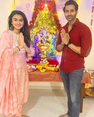 Garima Parihar Instagram - "May the blessings of Lord Ganesha fill your life with joy and prosperity. Happy Ganesh Chaturthi!" 🙏🐘