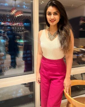 Garima Parihar Instagram - Happy diwali💫🪔

.
.
.
#ootd #instaday #2023 #diwali #photooftheday #picoftheday #instagram #bestoftheday #photo #instamood #instalike #love #instafashion