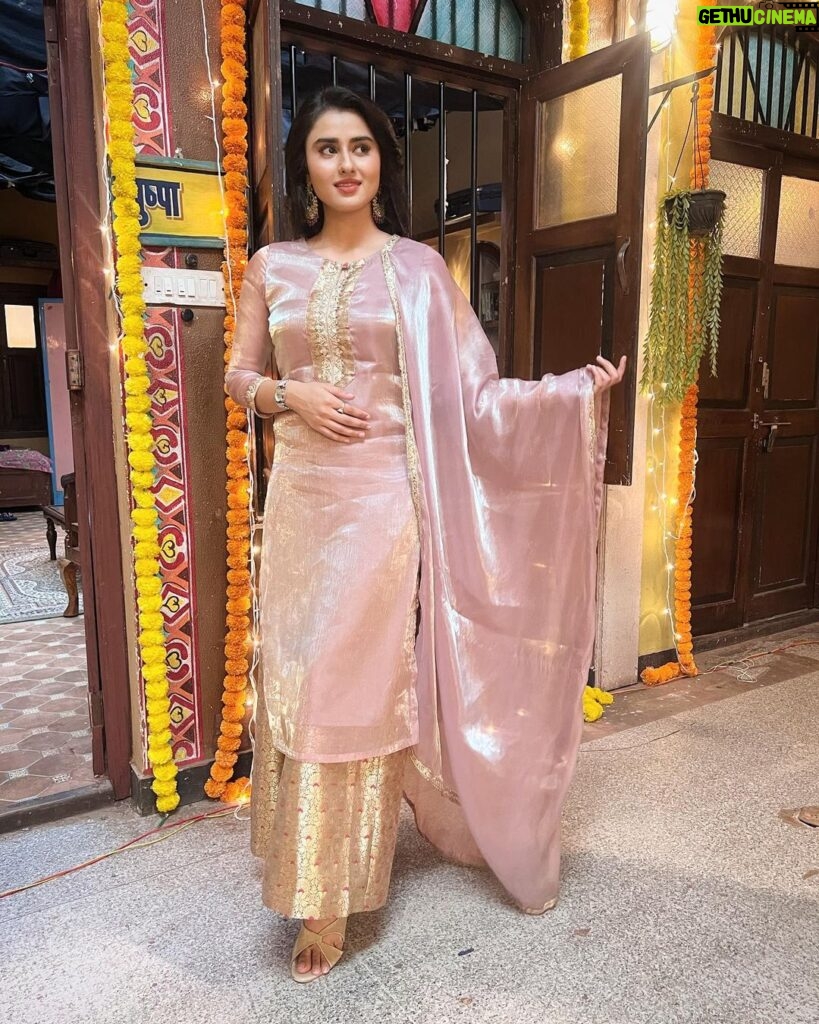 Garima Parihar Instagram - "Elegance weaved in every thread. 💫 #TraditionalChic #SalwarSuitStyle" #ootd #photooftheday #love #bestoftheday #instagram Mumbai, Maharashtra