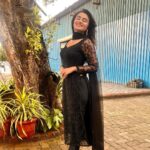 Garima Parihar Instagram - 🖤 . . #ootd #photoshoot #picoftheday #photo #instagood #instagram #instadaily #style Mumbai, Maharashtra