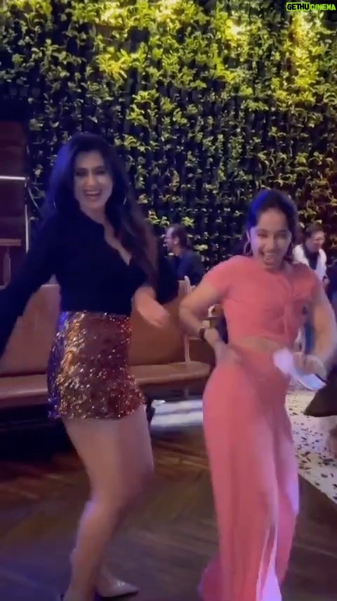 Garima Parihar Instagram - “Unforgettable Moments, Endless Fun at the Party!” #400episodescompletionofpushpaimpossible #instaday #instagram #instagood #instadaily #instamood #instafashion #filmindustry #sabtv #love Mumbai, Maharashtra