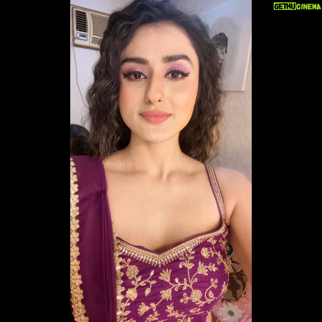Garima Parihar Instagram - "Capturing moments and smiles š« #SelfieMagic" . . . . #ootd #photoshoot #picoftheday #photooftheday #photography #photoshoot #instadaily #instagood #insta #instafashion #instafashion #style