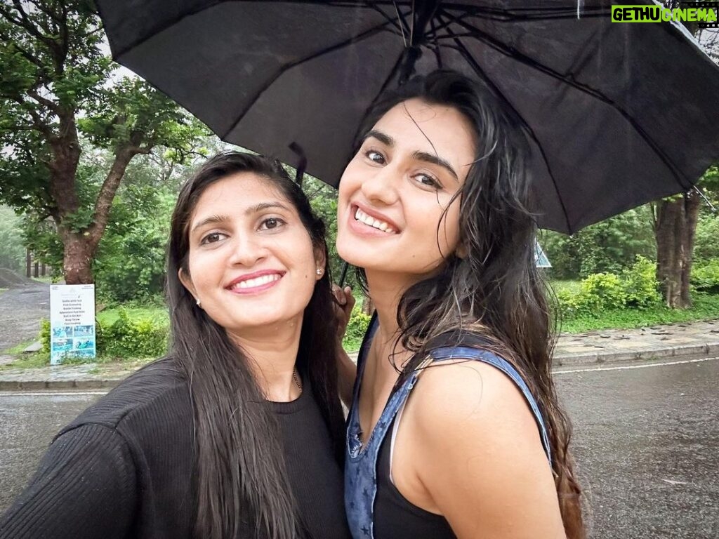 Garima Parihar Instagram - Lost in the soothing rhythm of raindrops 🌧️💙 . . . . #ootd #rain #rainyday #instagood #photooftheday #family #photography Mumbai, Maharashtra