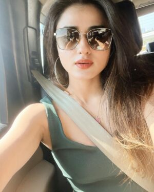 Garima Parihar Instagram - #selfiewithaview 
.
.
.
#ootd #view #dubai #selﬁe #love #bestoftheday #instagood #instagram #instadaily #instadaily #fashion #insta