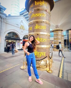 Garima Parihar Instagram - Chasing simplicity in a complex world.

.
.
#ootd #photooftheday #picoftheday #instagood #instagram #instadaily #instamood #instalike