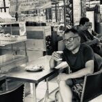 Garin Nugroho Instagram - Ngopi di tengah pasar setelah Joging : ketika seluruh warna hidup menjadi satu warna di saat meneguk kopi , hitam pahit , namun menjadi manis pada perasaan setiap tegukannya , menjadi beragam warna daya hidup mata kita melihat dan mengalami kehidupan @b.paningron @felencia_hutabarat @ajiewartono @siska.raharja @wisetrotomo @iskandarloedin @rinadamayanti23 @shoosugar @madanifilmfest @hikmat_darmawan @ekkyij @dirasugandi @widimulia @sitanursanti @amandarawles @arieltatum