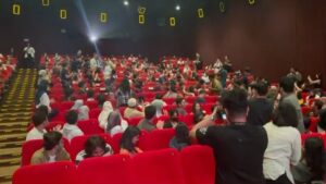 Garin Nugroho Instagram - JAFF “ JATUH CINTA “ : Kegembiraan sebuah festival adalah hadirnya  film yang Cerdas dan berani .Baik skenario, penyutradaran hingga asamble pemain. Tepuk tangsn penonton JAff pada team film “ Jatuh Cinta seperti di  Film-film “ menunjukkan kecerdasan yang berani dari film ini, Salut dan trimakasih kehadiran di JAFF : Yandy, Ernest, seluruh pemain dan team @yndlaurens @ernestprakasa @nirinazubir_ @jaffjogja @sheiladaisha @dionwiyoko @yndlaurens @ringgoagus