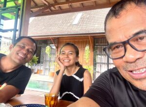 Garin Nugroho Instagram - Keindahan sederhana, ngobrol santai menjelang Jaff dengan Putriku ( Kamila Andini ) dan mantu ( Ifa Ifansyah ) ditemani gembus, tempe, tape , mie kampung dan teh , selepas joging plaosan @jaffjogja @ajishdibyo @ruangbasbeth @angginoen @rinadamayanti23 @shoosugar @budi.irawanto @kamilandini @ifa_isfansyah @ciklornatee @dainsaid @pritttimothy_ @b.paningron @whanidarmawan @rukmanrosadi_ @timobros @laurabas @putrimarino @happysalma @shantyharmayn @mahendrabudaya @hilmarfarid @alex.sihar @therealdisastr @ibnujamilo