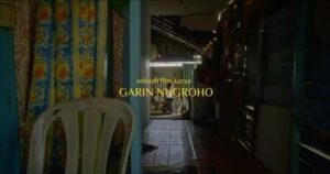 Garin Nugroho Instagram - Saksikan kisah unik film cerita “ Badrun dan Loundry “ ( JAFF 30 dan 1 Des ) . Film produksi 7 hari  hasil workshop directing, kamera dan akting di banjarmasin,  kolaborasi komunitas Banjarmasin , Jogja Film Academy, Garin Workshop dan Klik Film . Ikuti kisah unik lewat akting Arswendy, Shenina, Erick Estrada dan aktor aktris Banjarmasin @jaffjogja @arswendybeningswara @erickestradaindonesia @shenacinnamon @andhypulung @timobros @ruangbasbeth @inefebriyanti @laurabas @ifa_isfansyah @forumsineasbanua @adedae @ajengajeng  @madanifilmfest @shoosugar @vivianidris @charliemeliala @angginoen @ajishdibyo