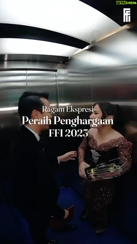 Garin Nugroho Instagram - Selamat para peraih piala Citra FFI 2023 . Beragam ekpresi di malam anugrah @festivalfilmid @inefebriyanti @timobros @prillylatuconsina96 @jeremiasnyangoen @retno_damayanti @officialpilarez @mahendrabudaya