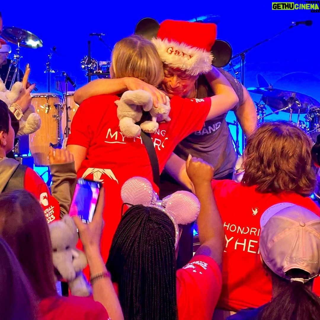 Gary Sinise - 5.7K Likes - Just got home from our incredible trip honoring the families of fallen military heroes, our annual Snowball Express event at Disney World. Next week we do it all again for the families of our fallen first responders. Uplifting the surviving children and spouses of those who gave their last measure to our country and communities, right before the holidays which is often a difficult time for these families, is incredibly special to me and our mission at Gary Sinise Foundation. Thank you to all our incredible corporate sponsors, our staff, volunteers, and to all of you who support our mission. We hugged each and every one of them for you. 🙏🏼🇺🇸