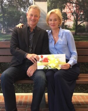 Gary Sinise Instagram - Had a wonderful visit at my foundation office recently with old friend, Penelope. Back in 1987, she co-starred in the very first film I directed, Miles From Home.
Lots of love my friend