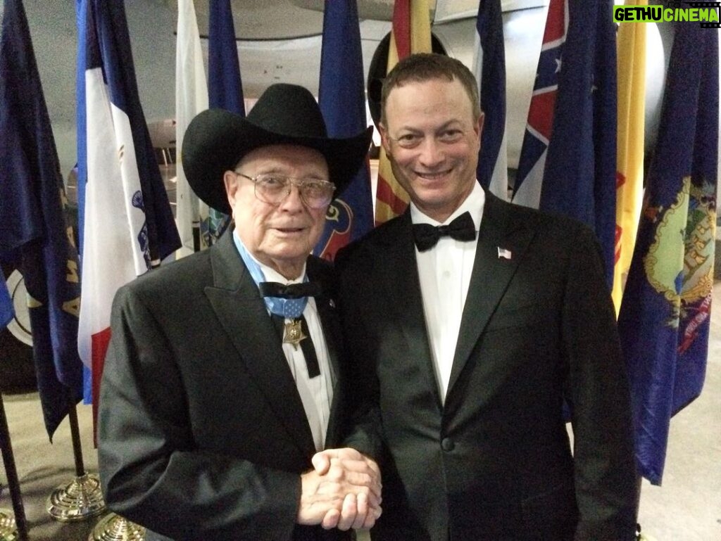 Gary Sinise Instagram - Medal of Honor Recipient and World War II Veteran Hershel “Woody” Williams, passed away this morning at the age of 98. An absolutely amazing man, it was an honor to know him and call him friend. God bless you brother. Rest In Peace.