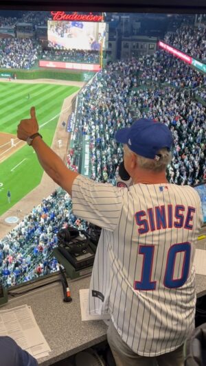 Gary Sinise Instagram - Now that was fun! 😁 Let’s go @cubs!