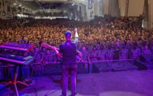 Gary Sinise Instagram - Yesterday, July 3, 2023, a great show at Great Lakes Naval Base for over 5000 of our newest recruits🙏🏼🇺🇸